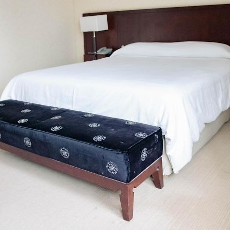 Bagu Urbano Hotel Posadas Luaran gambar
